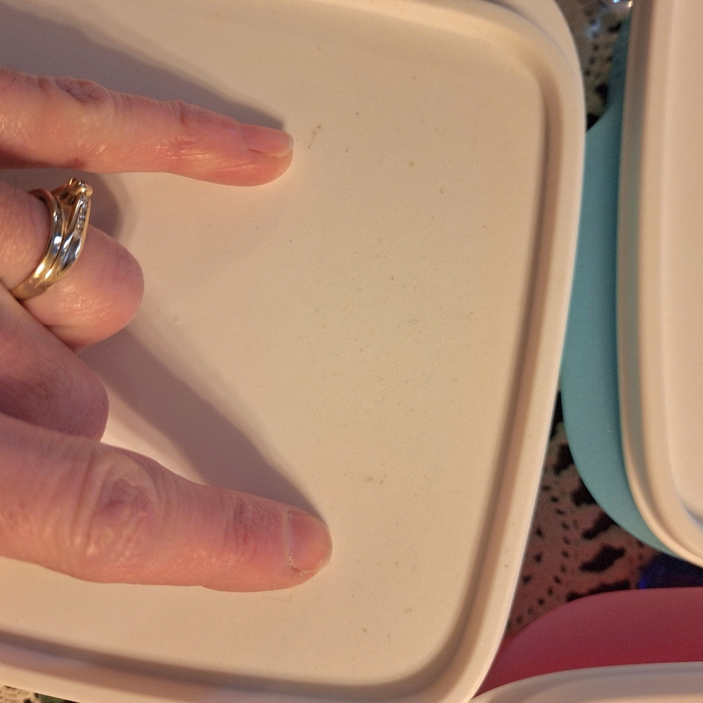 Tupperware Colorful Lunch & Snack Sets (3) - Picture 9 of 10